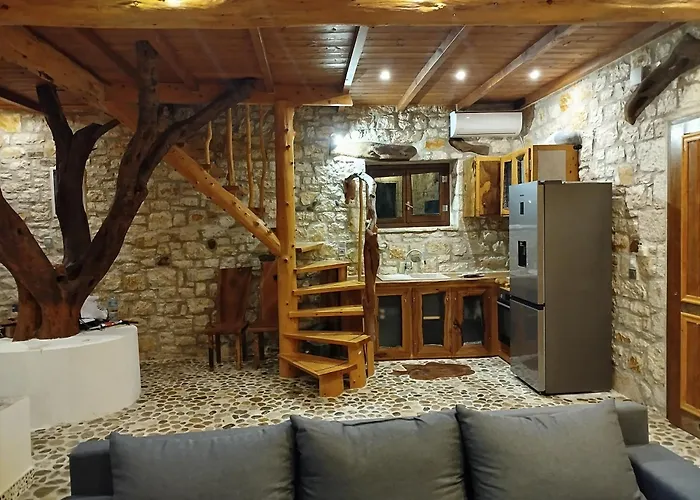 Phoebus * Ágios Matthaíos