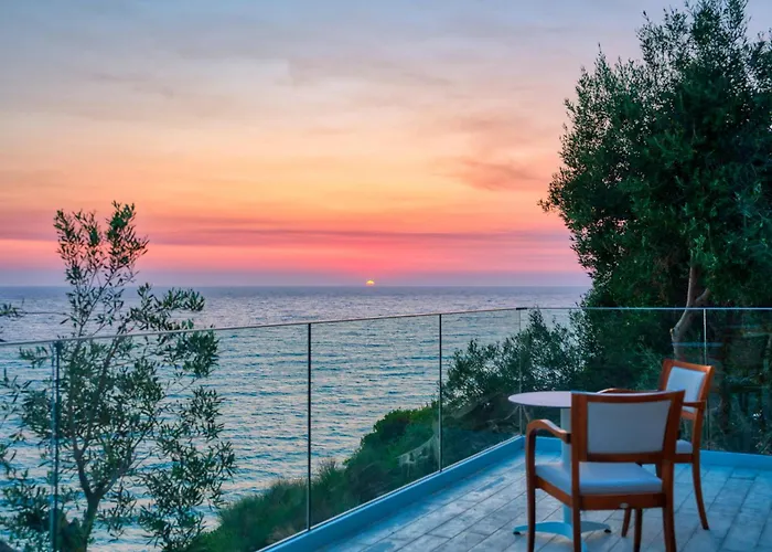 Phoebus * Ágios Matthaíos